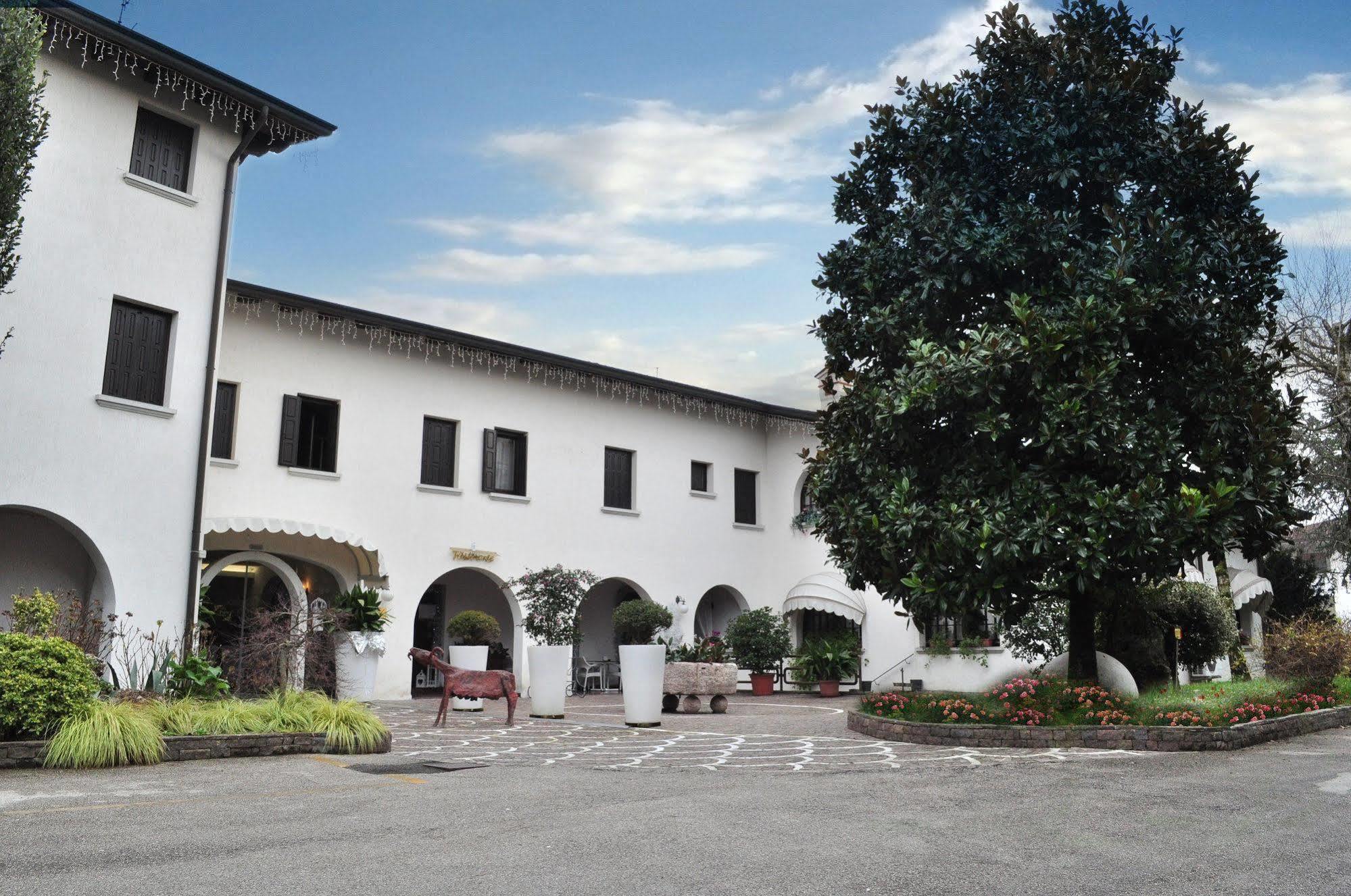 فندق براتا فيردي Prata Di Pordenone المظهر الخارجي الصورة